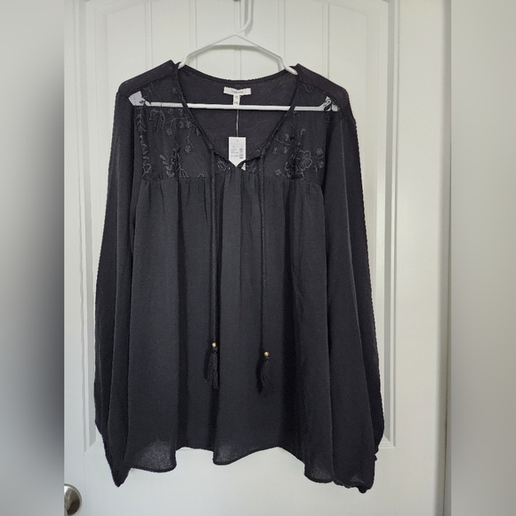 Maurices Tops - NEW! Maurice's Black Lace Neck Line Floral Long Sleeve Blouse, NWT, Size XXL